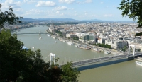 Budapesten gyalogoshidak nőnek majd a Duna fölé Budapesten gyalogoshidak nőnek majd a Duna fölé
