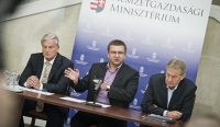 Mindenkinek jár a fizetésemelés