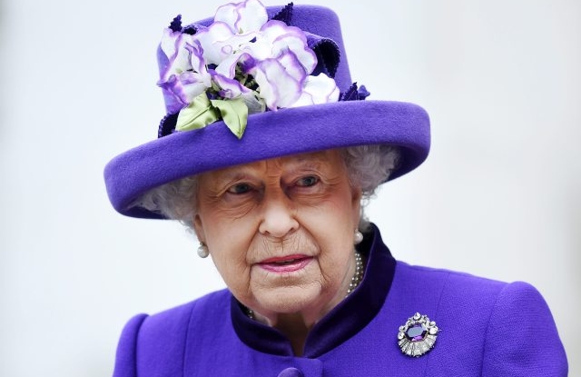Szorongatott helyzetben az angol királynő - Privátbankár.hu (sajtóközlemény) (Blog)