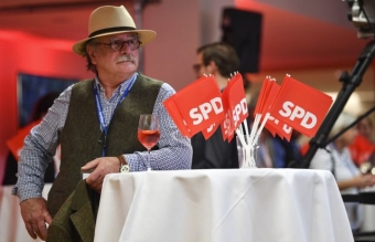 Recseg-ropog Merkel hatalma: kiszállhatnak a szocdemek a kormányból Recseg-ropog Merkel hatalma: kiszállhatnak a szocdemek a kormányból