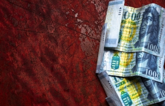 Miért nem gyengül az a fránya forint, ha mindenki azt várja? Miért nem gyengül az a fránya forint, ha mindenki azt várja?