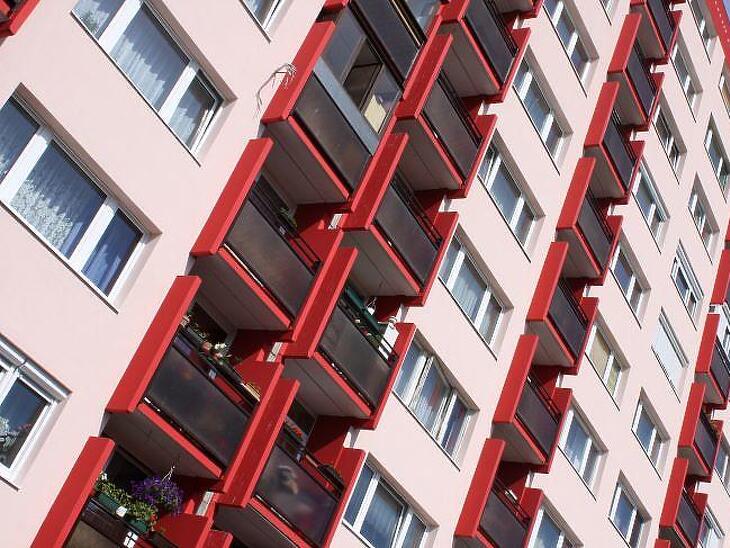 Panellakás 100 millió forint felett?