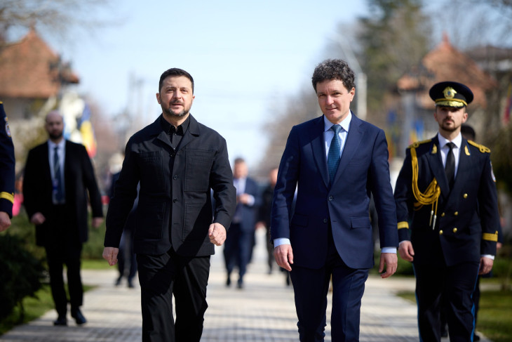 Zelenszkij megállapodást kötött a román elnökkel Bukarestben