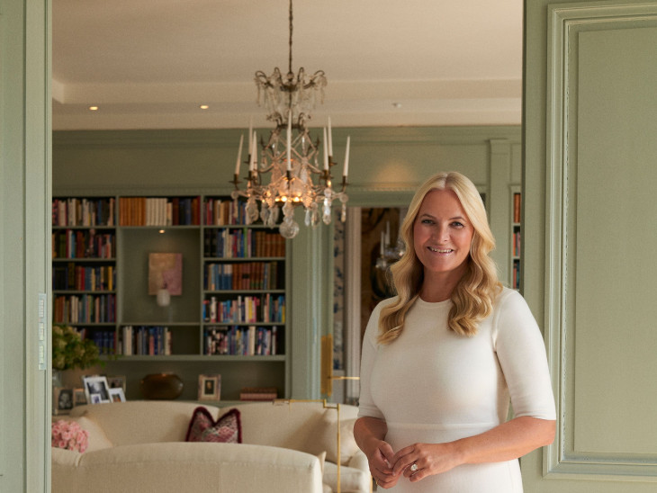 Áll a bál a norvég királyi családban: mi köze volt Mette-Marit koronahercegnőnek Epsteinhez?