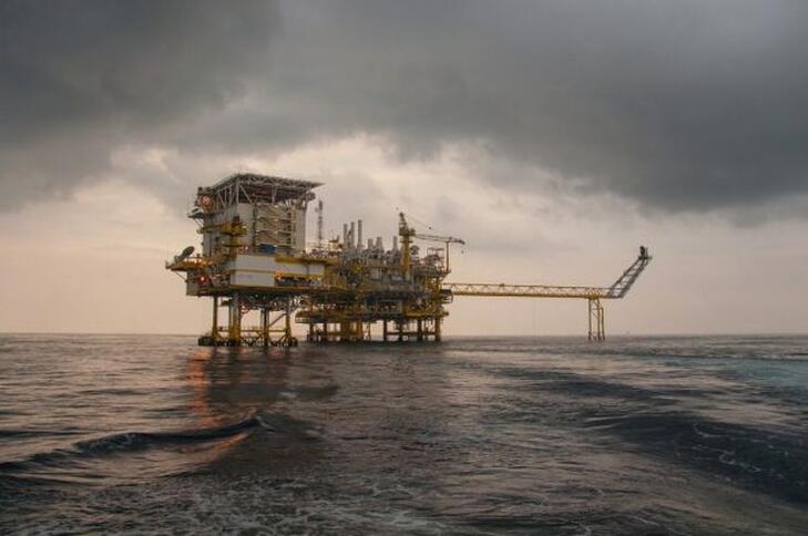 Pánik: az iráni támadások miatt drasztikusan drágul az olaj