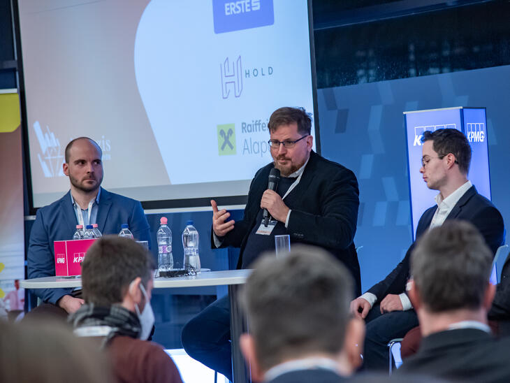 Hosszú árnyékot vet az infláció, ezermilliárdos teher húzza vissza a gazdaságot