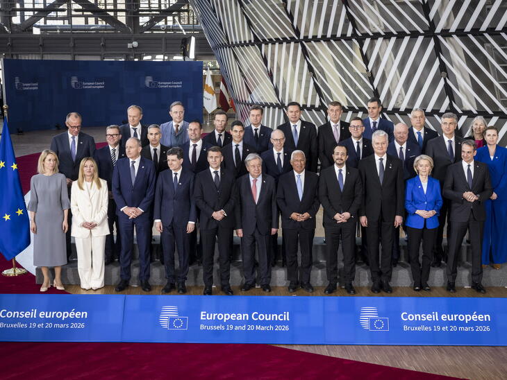 Másfél órán át győzködték Orbán Viktort Brüsszelben