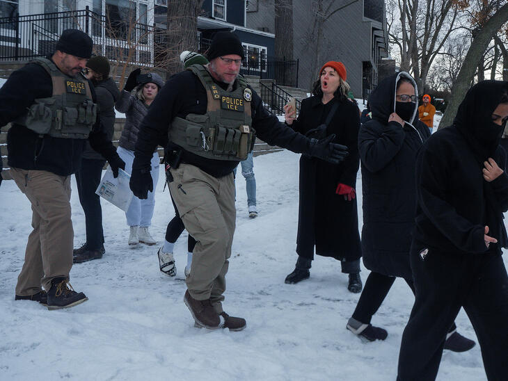 Fordulat Minneapolisban: sorsdöntő lehet a meghátrálás