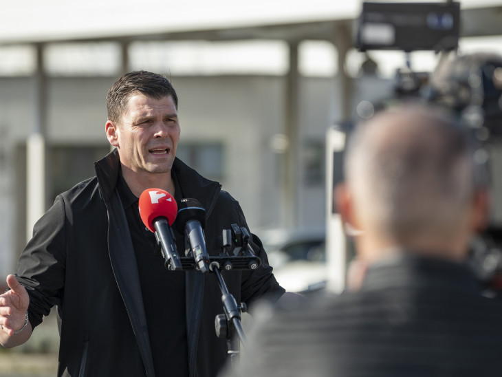 Már áll a bál Kijevben – megérkezett a magyar delegáció 