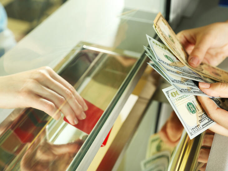A frászt hozza ránk a forint a pénzváltóknál?