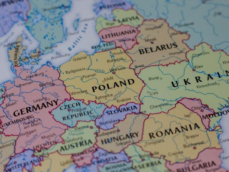 Lengyelország éjjel bevetette vadászgépeit Oroszország miatt