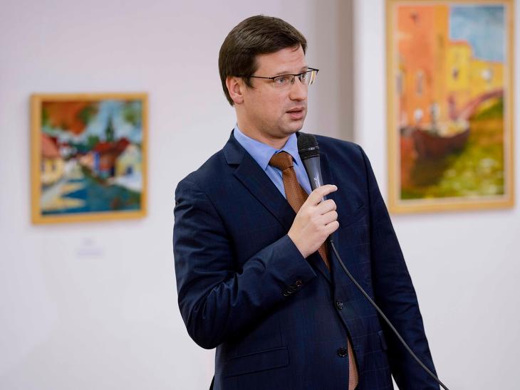 Gulyás Gergely: Brüsszel ugyanazt a nótát fújja, mint a magyar baloldal