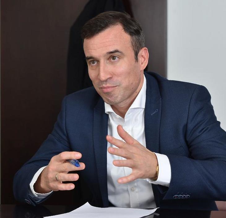 Orbán Gábor elmondta, hogyan egyezett meg Magyar Péterrel a Richter osztalékfizetéséről