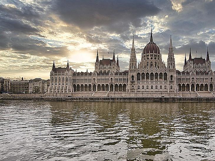 Koronavírus: a magyar gazdaság a szerencsésebbek közé tartozott az első hónapokban?