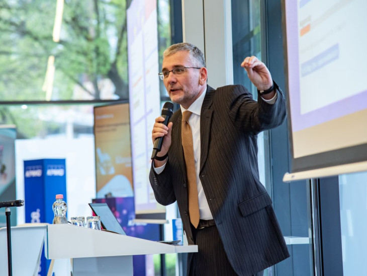 „Nem lehetetlen a hosszú élet, de tenni is kell érte” – mondja Kóka János, a Doktor24 alapító tulajdonosa