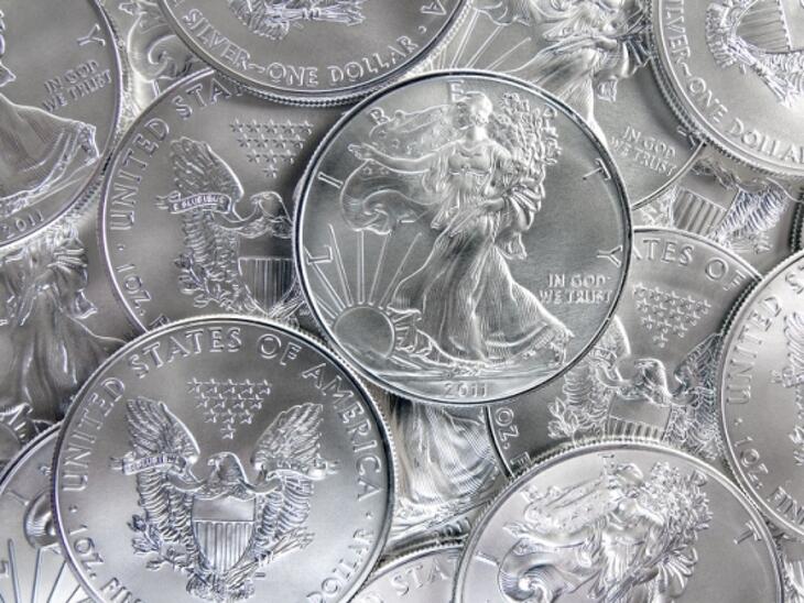 Bekeményített a kistesó: az aranyat és a Bitcoint is rommá veri  