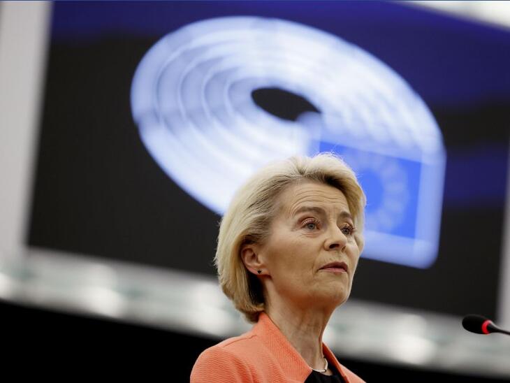 Az Európai Parlament elutasította az Európai Bizottság elleni bizalmatlansági indítványt