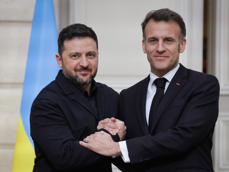 Mindenképp megkapja a 90 milliárdot Ukrajna a francia elnök szerint 