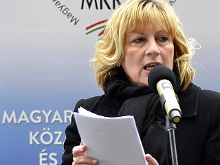 Háromnapos sztrájkot hirdettek a közalkalmazottak