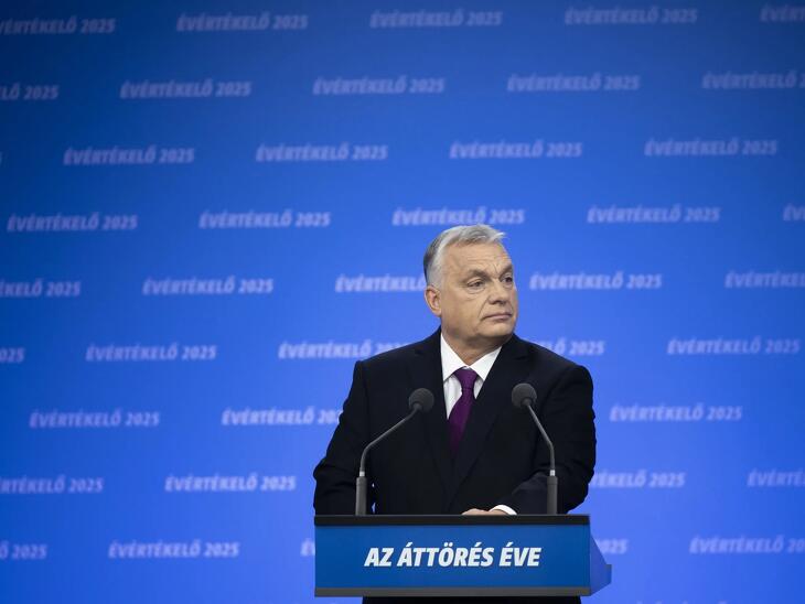 Két világhatalom közé szorult Orbán Viktor