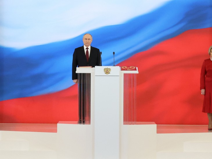 Putyin már elnöki esküjével is népe és a világ szemébe nevetett