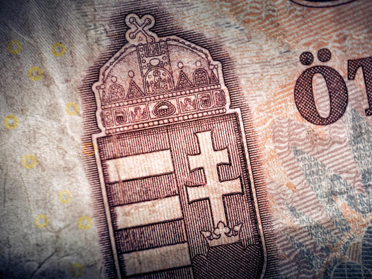 Szétszakítják a forintot a választás után, évek óta nem láttunk ilyet