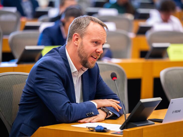 Daniel Freund a Privátbankárnak: „Magyarországnak három hónap alatt kellene három évnyi munkát elvégeznie”