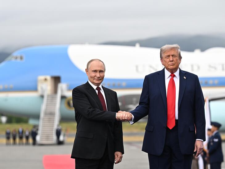 Trump a világ legboldogabb emberévé teheti Putyint – rendkívüli ülést hívtak össze Grönland ügyében