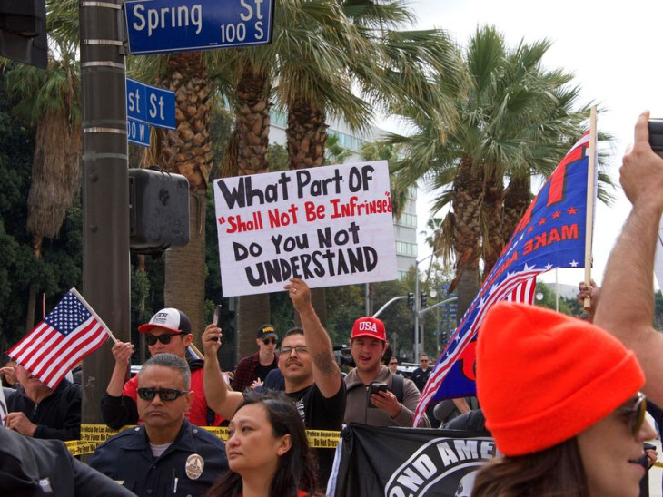 Trumppal szembejön a valóság: hiába a rengeteg áldozat, mégsem követik a jó példát