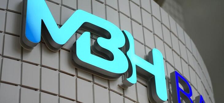 Nagy a baj az MBH Banknál: leálltak az elektronikus csatornák, a fióki ügyintézés is szünetel