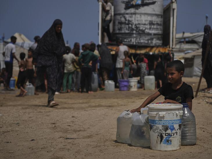 ENSZ: világszerte tovább növekszik az éhínség a háborúk és a segélyek megcsappanása miatt