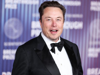 Elon Musk 1 milliárd dollárért vett Tesla részvényeket