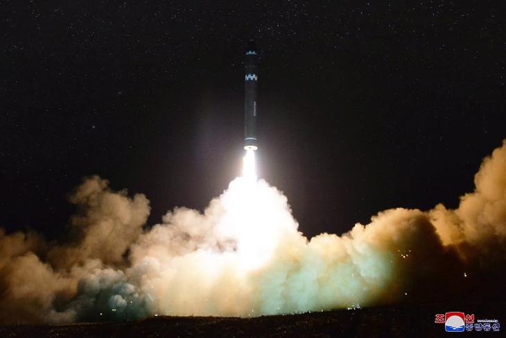 Megint rakétázott Észak-Korea