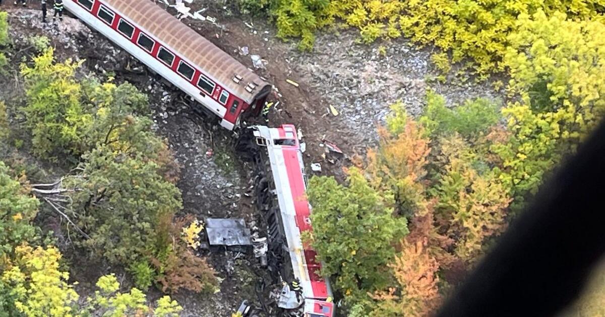 Két vonat ütközött Szlovákiában, a magyar határ közelében