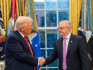 Trump az ausztrálokkal együtt vitt be ütést Kínának