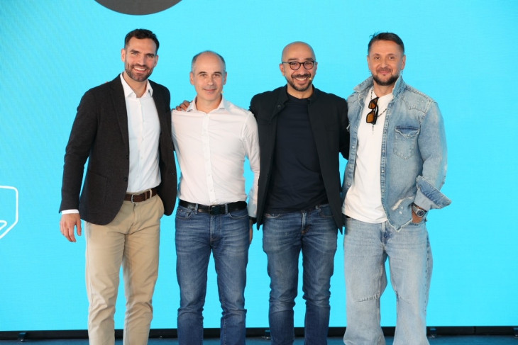 One egy csapat: Szilágyi Áron, Bányai Tamás,  Mohamed ElSayad és Majka