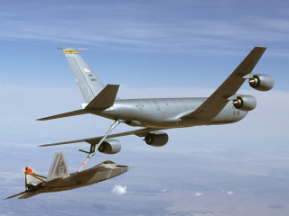 Lelőttek egy amerikai gépet Irak felett, keresik a legénységet