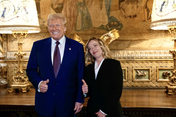 Donald Trump és Giorgia Meloni legutolsó találkozásukon is nagyon jó hangulatban fotózkodott