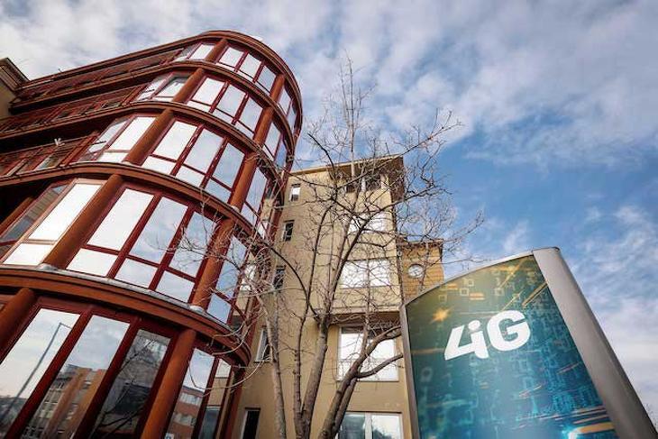 Az Emírségekből dobbanthat az űrbe a 4iG