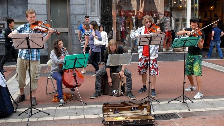 Dublinban vagy Corkban már kitelepültek az utcazenészek. Fotó: pixabay