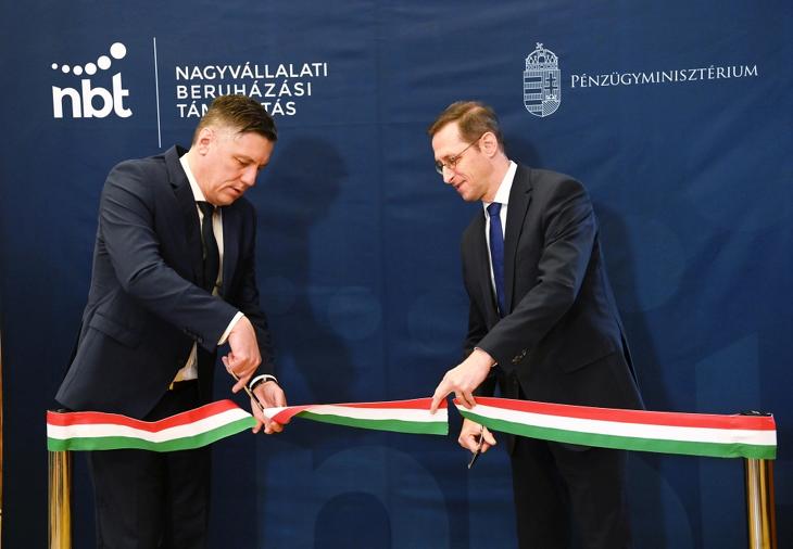 Csányi Sándor cégét egymilliárdos támogatással segítette a kormány