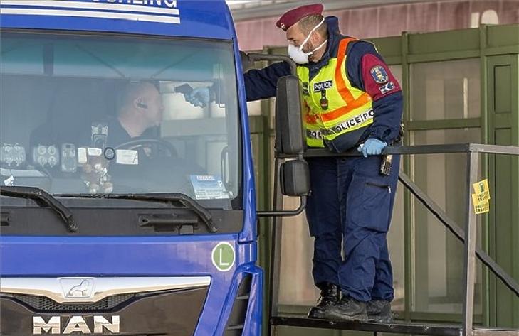 Ma éjjel átutazhatnak Magyarországon a román és bolgár állampolgárok