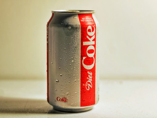 Nyakalja a világ a kólát, Önhöz is dőlhet a lé