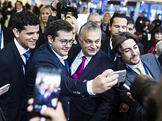 Nagy párbaj volt az EPP kongresszusán, Orbán is beolvasott