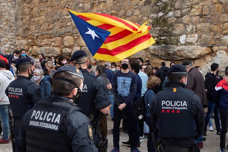 A katalán szeparatista Carles Puigdemont nem bujkál tovább