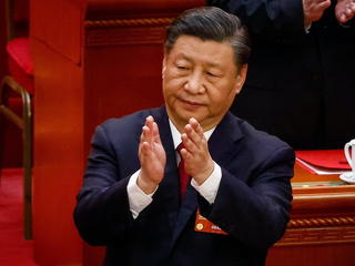 Viharfelhők gyülekeznek a kínai elnök feje fölött