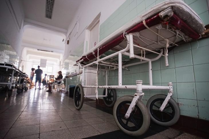 Nincs még kormánydöntés, mikor indul a festésprojekt a kórházakban