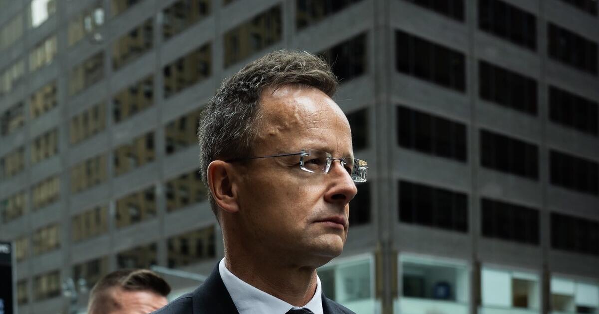 Szijjártó Péter is megszólalt a budapesti csúcs elhalasztása ügyében