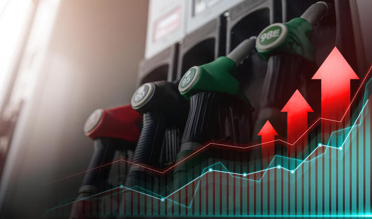 Kapaszkodjon: olcsóbb lesz tankolni 