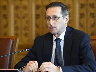 Itt az év utolsó kamatdöntése, Varga Mihályékra jövőre nagy feladatok várnak